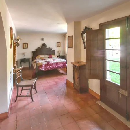 Charming House In With Shared Pool Сasa de vacaciones *